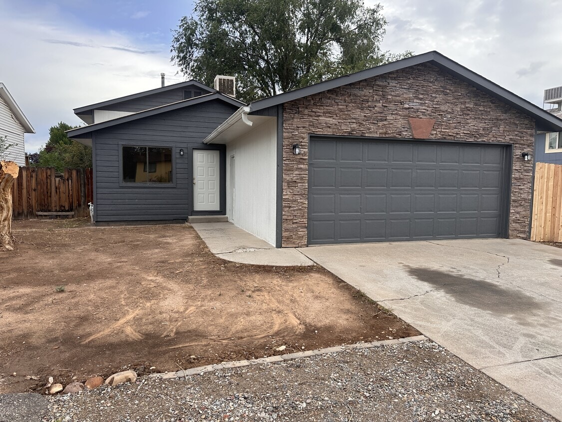 Photo - 2774 1/2 Grant Ct (Grand Junction, CO)