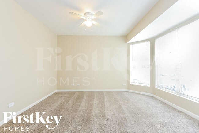 Building Photo - 1657 Park Vista Ln