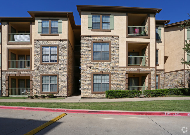 Rush Creek Apartments - Arlington, TX | Apartments.com