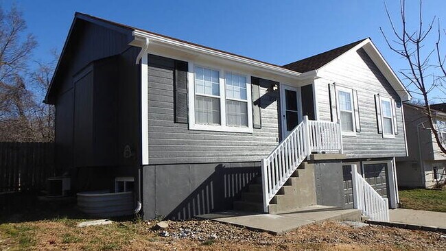 Building Photo - 3bed 2 full bath in Fort Osage Area