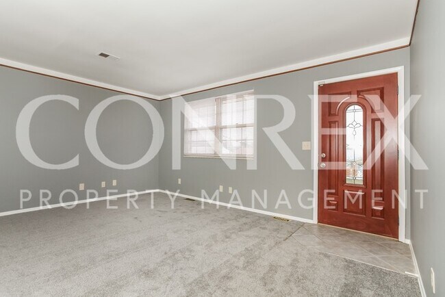Building Photo - Beautiful Ranch Home in Delhi