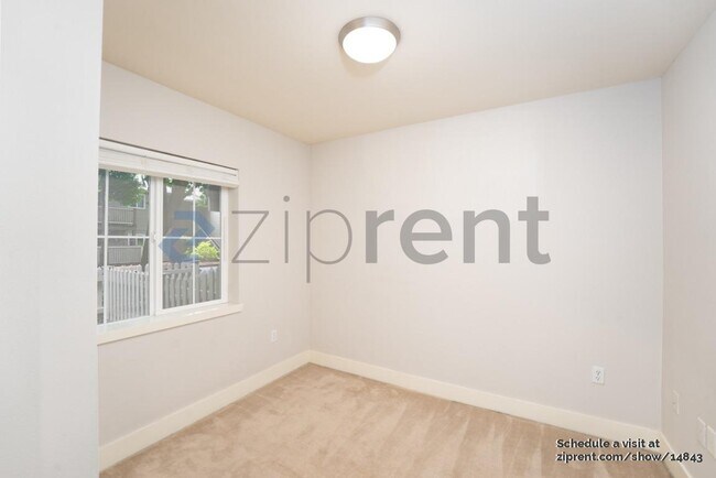 Foto del edificio - 18211 NE 95th Way
