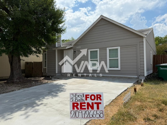 Photo - 4019 Sunrise Bluff Dr House