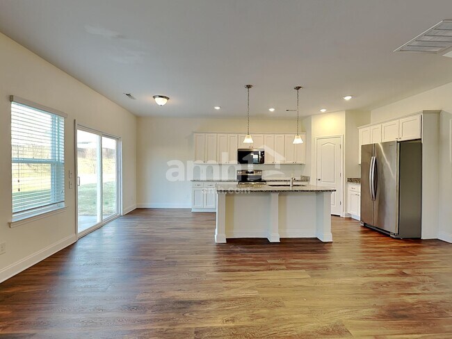 Foto del edificio - 9013 Ristau Dr