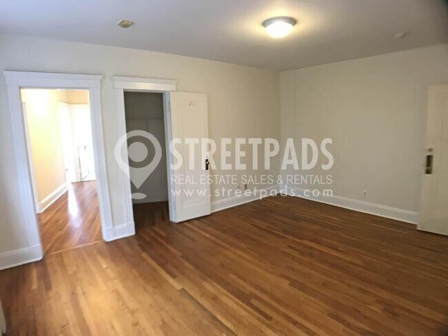 Foto del edificio - 2 bedroom in Cambridge MA 02138