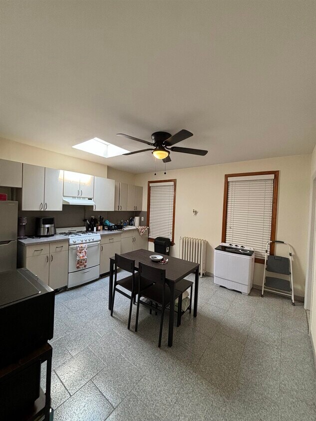 Foto principal - 513 Willow Ave