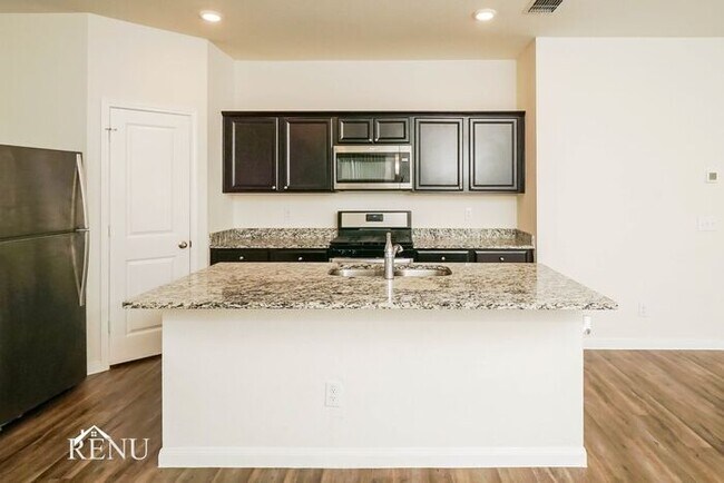 Foto del edificio - 5015 Firefly Hls