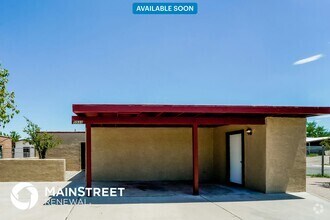Building Photo - 5533 S Santa Cruz Ave
