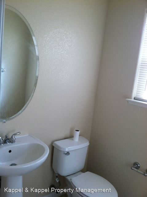 Building Photo - 4 br, 2.5 bath House - 772 Montecito Court