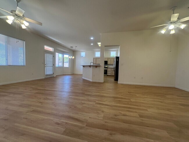 Building Photo - Sun City Summerlin 2 Bedroom