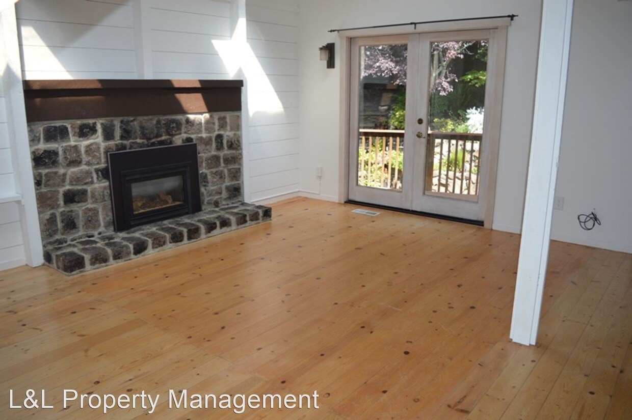 Primary Photo - 2 br, 1.5 bath House - 504 Browning Street