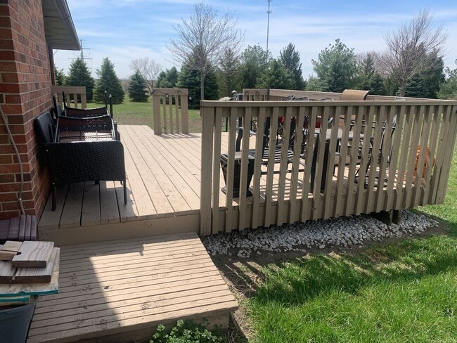 Building Photo - Ranch style home on acreage in SE Lincoln