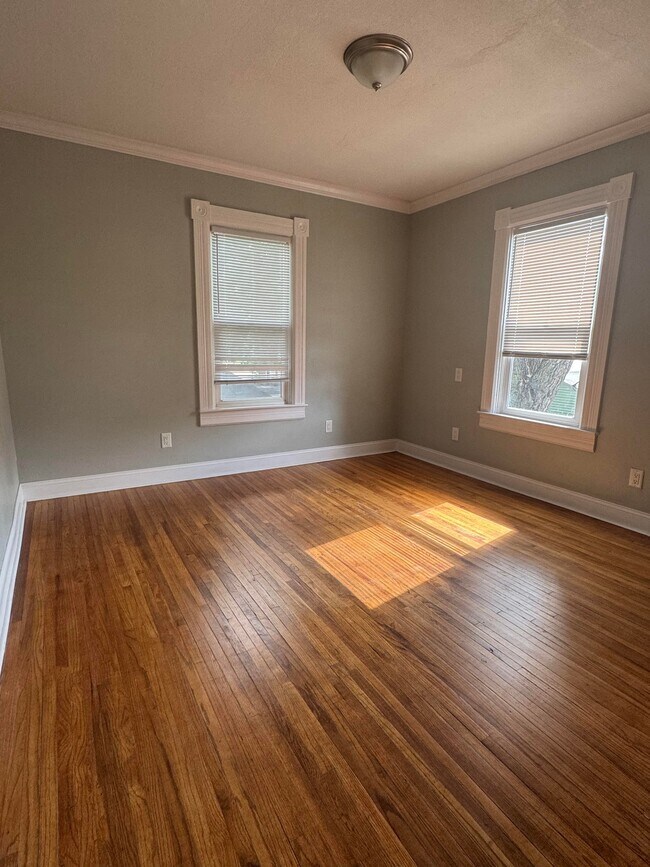 Foto del edificio - 108 2nd St NE
