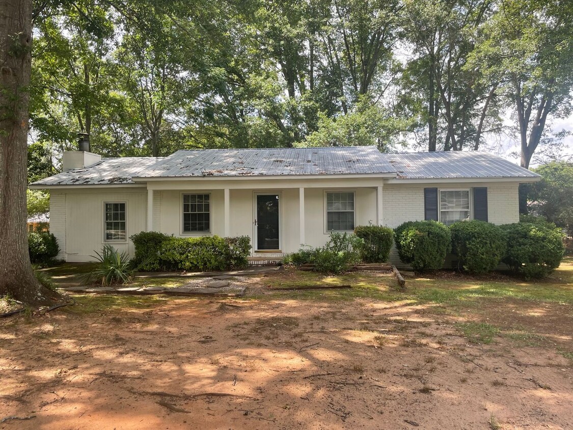 Primary Photo - 3BR Watkinsville Home