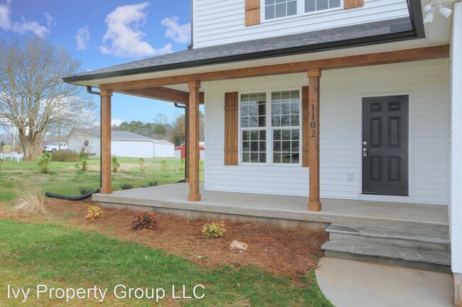 Foto del edificio - 3 br, 2.5 bath House - 1102 Startown Rd