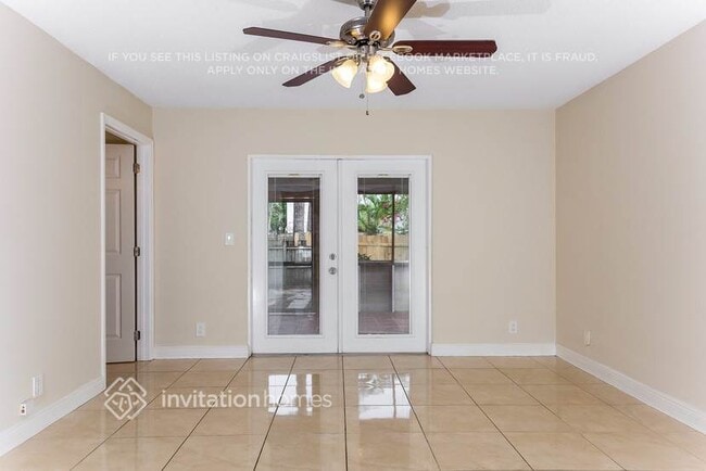 Foto del edificio - 5879 Rambler Rose Way