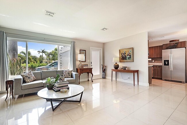 Foto del edificio - 441 NE 24th St