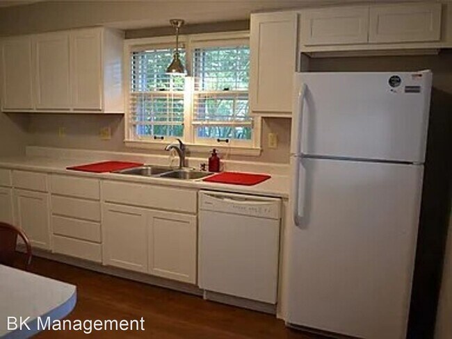 Building Photo - 3 br, 1 bath House - 204 Dehart Street