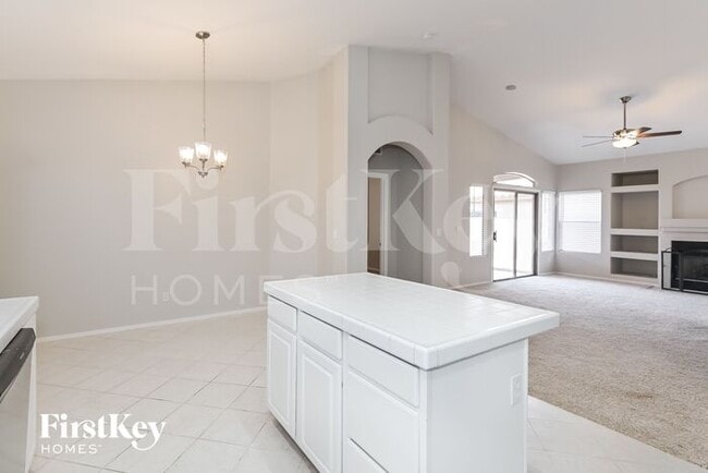 Building Photo - 3331 N Diamond Butte Way