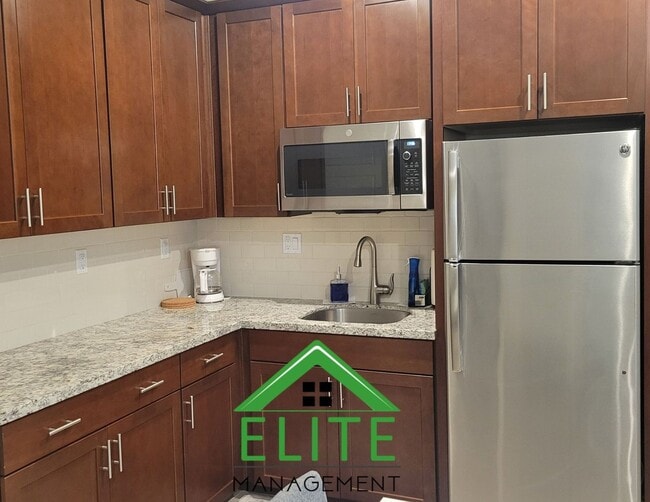 Building Photo - Next-Gen Suite