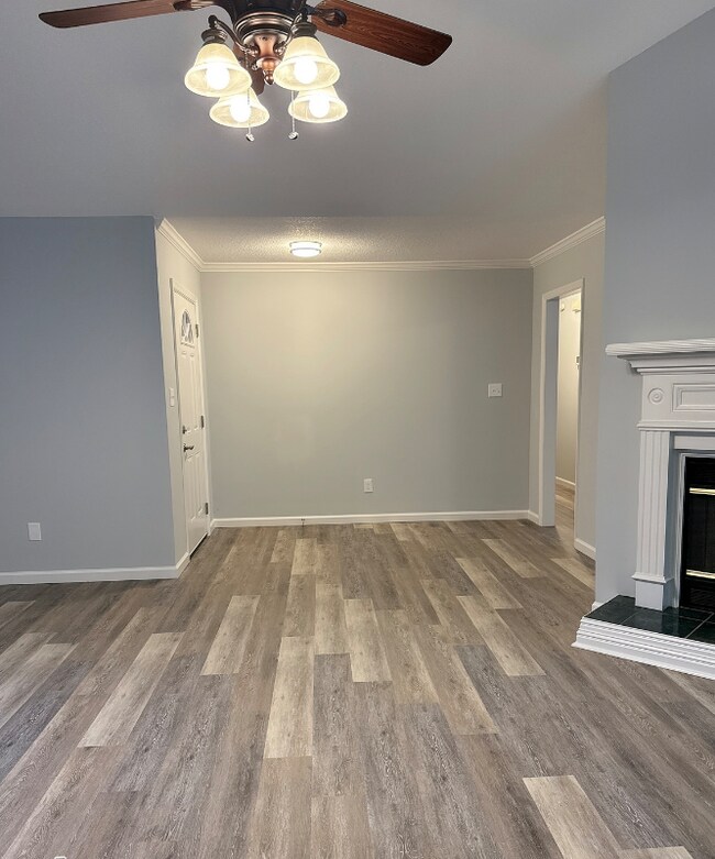 Foto del edificio - 100 Patra Dr