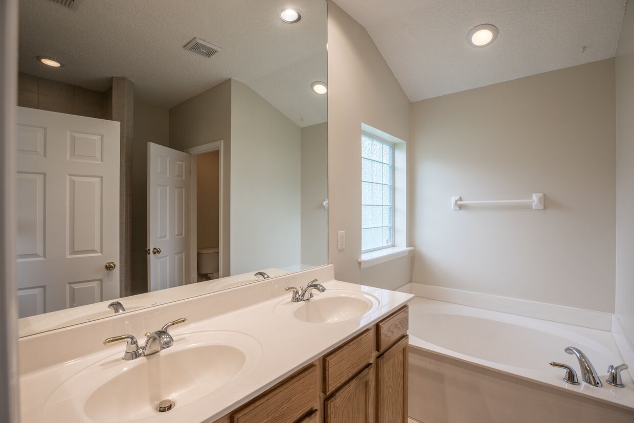 Foto principal - Great Rental in Litchfield at OakLeaf Plan...