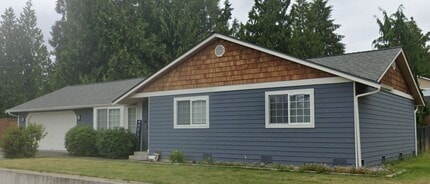 Building Photo - 22 Cedar Loop Rd