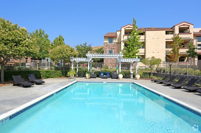 Promontory View Apartments