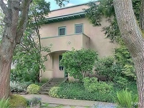 Primary Photo - 633 33rd Ave E