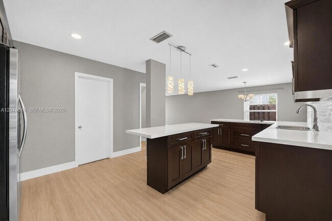 Foto del edificio - 4848 Grapevine Wy