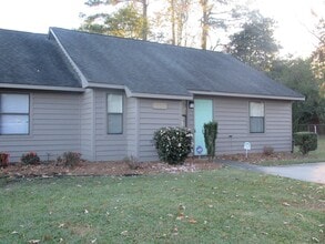 Building Photo - 218 Wyndham Cir