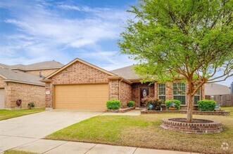 Building Photo - 1120 Lake Hollow Dr