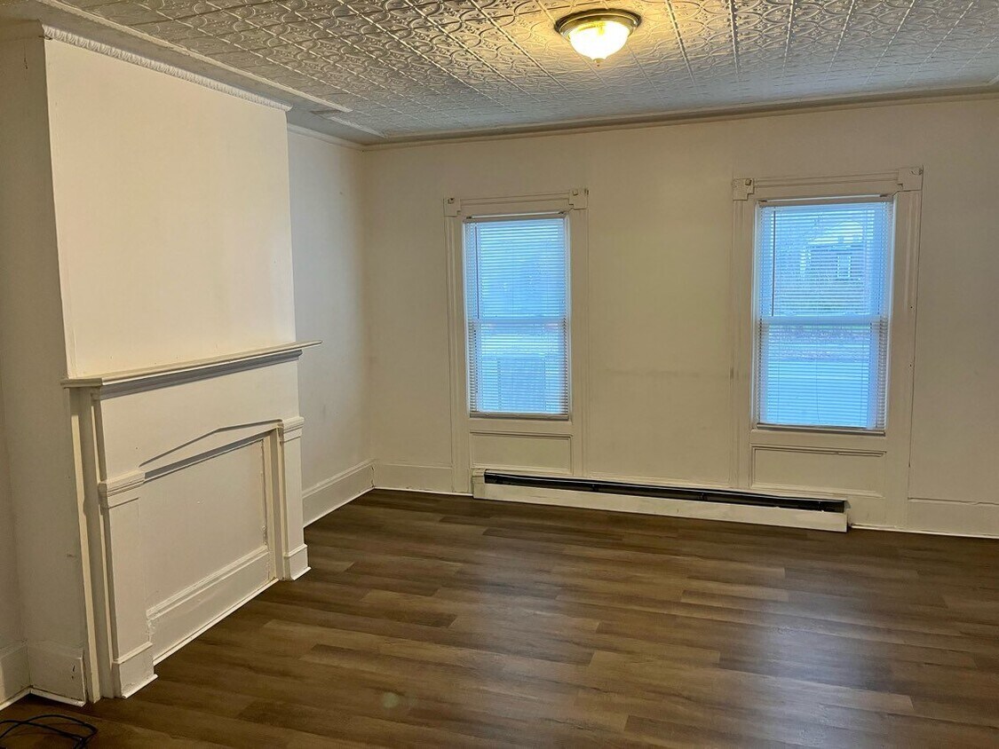 Primary Photo - 551 5th Ave