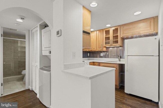 Building Photo - 1736 Willard St NW