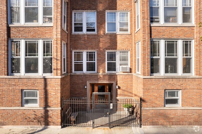 Entrance - 7658 N Sheridan Rd