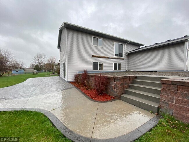 Building Photo - 6195 146th St N