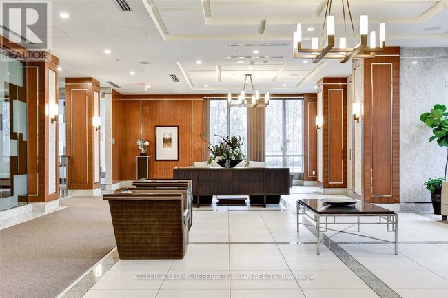 Building Photo - 15 Viking Ln