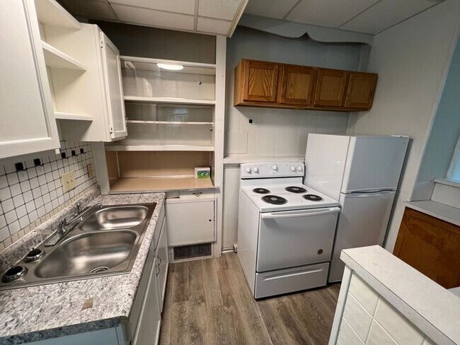 Foto del edificio - Studio Apartment!!