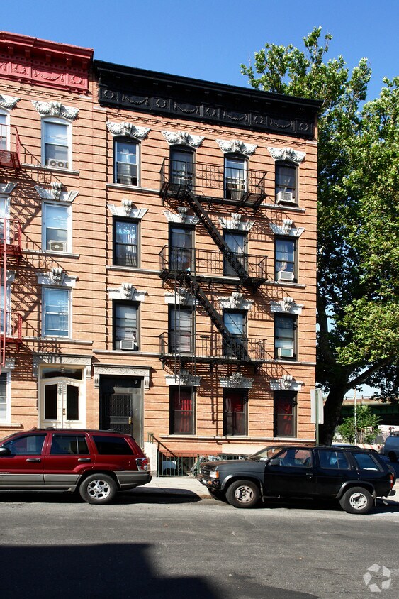 Building Photo - 130 17th St