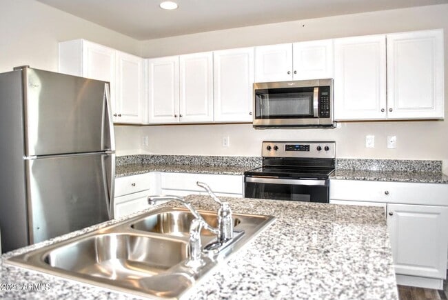Building Photo - COMING SOON 3 BEDROOM 2 BATH ALMOST NEW BUILD