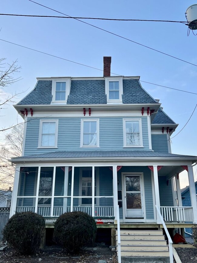 Building Photo - 124 Trenton St