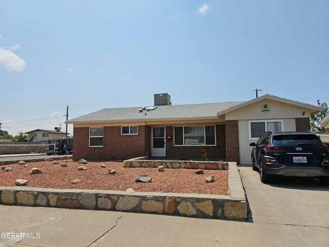 Building Photo - 5644 Prince Edward Ave