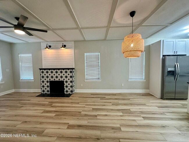 Building Photo - 4635 Attleboro St