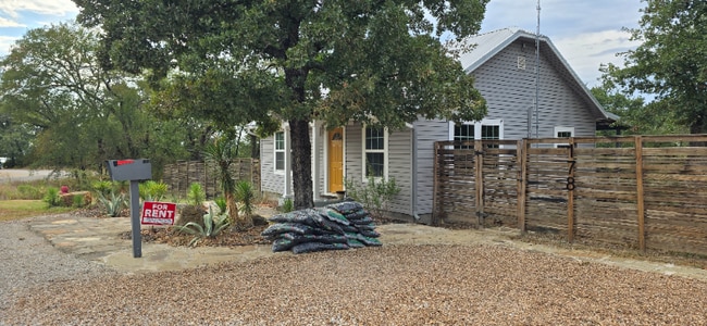 Building Photo - 178 Woodcrest St