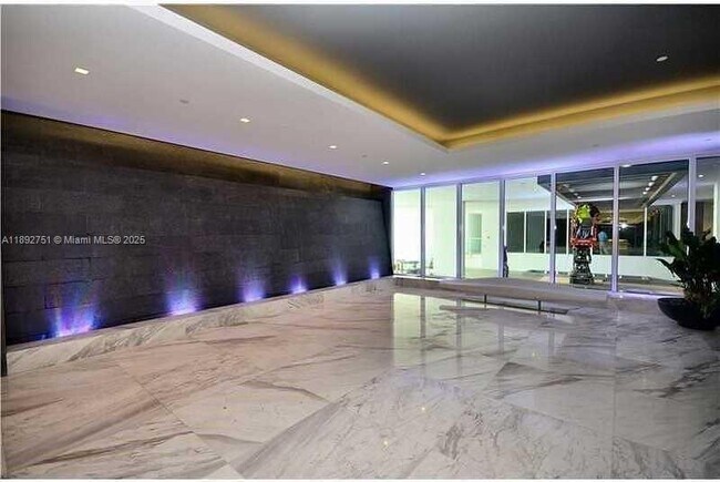 Building Photo - 400 Sunny Isles Blvd