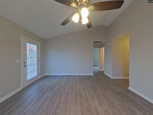 Foto del edificio - 255 Legend Oaks Dr