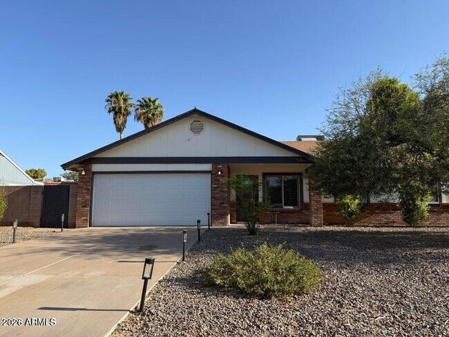 Foto del edificio - 6502 E Grandview Dr