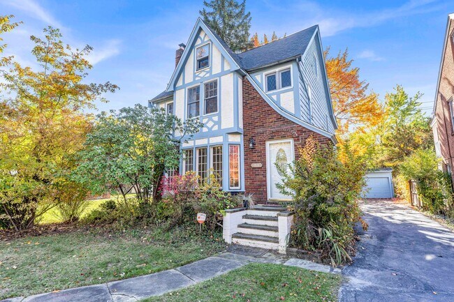 Foto del edificio - Beautiful Home in the Heart of Cleveland H...