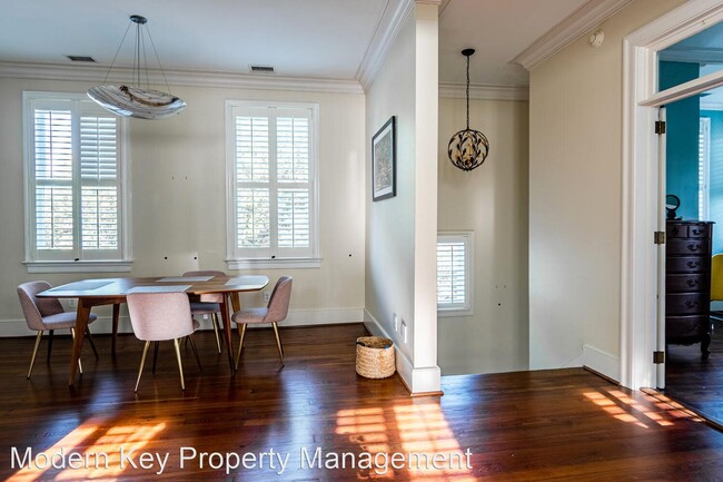 Building Photo - 2 br, 2 bath House - 132 Queen St Unit A