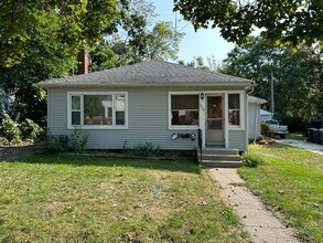 Building Photo - 529 Steward Ave